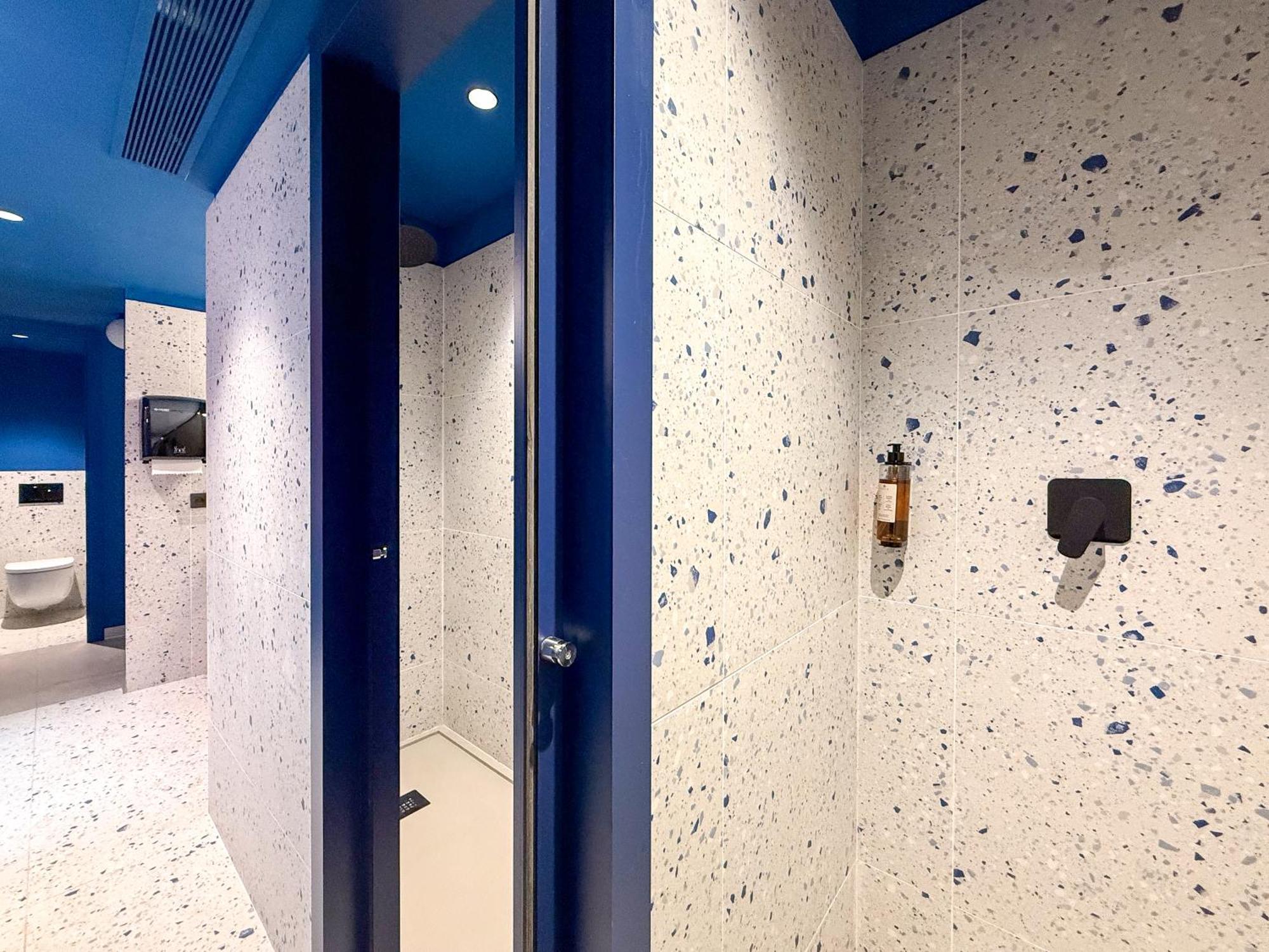 Coeo Hernan Ruiz Rooftop Pool Hostel Malaga Exterior photo
