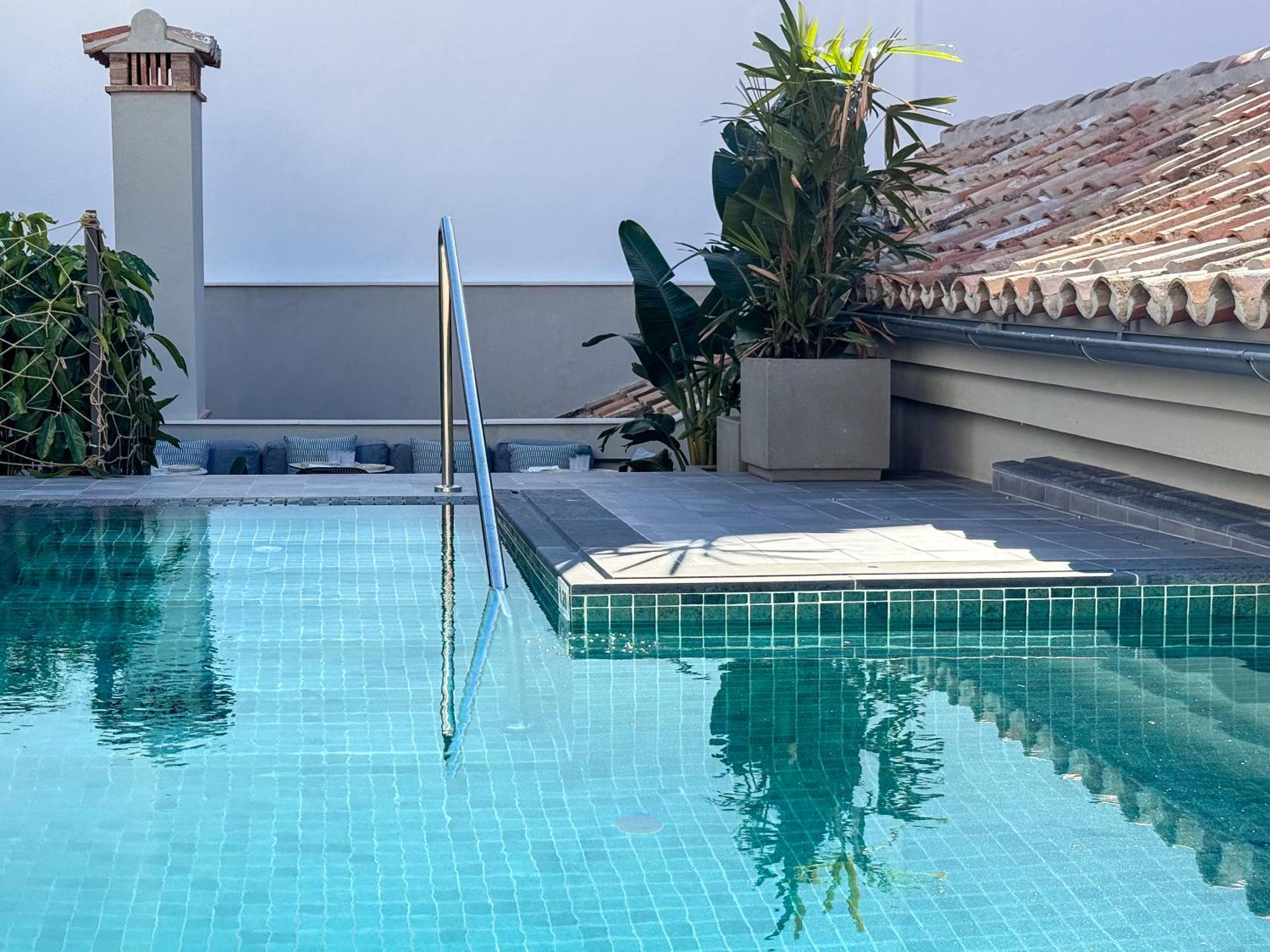 Coeo Hernan Ruiz Rooftop Pool Hostel Malaga Exterior photo