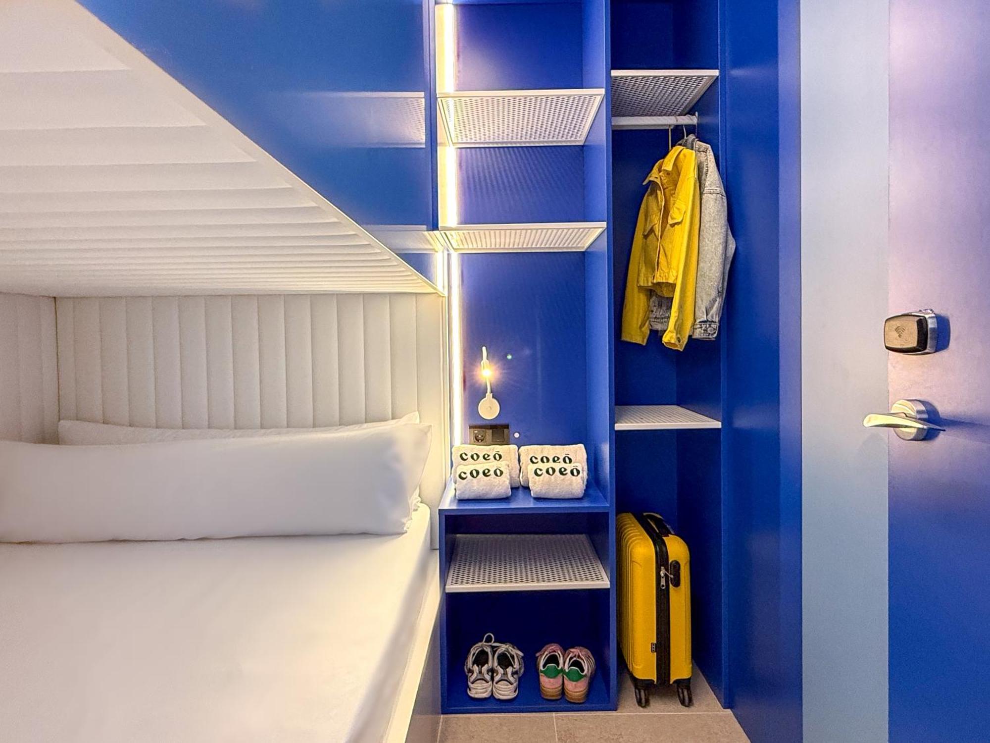 Coeo Hernan Ruiz Rooftop Pool Hostel Malaga Room photo