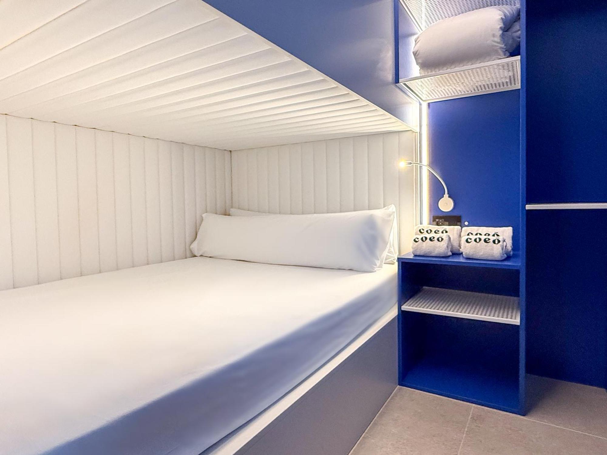 Coeo Hernan Ruiz Rooftop Pool Hostel Malaga Room photo