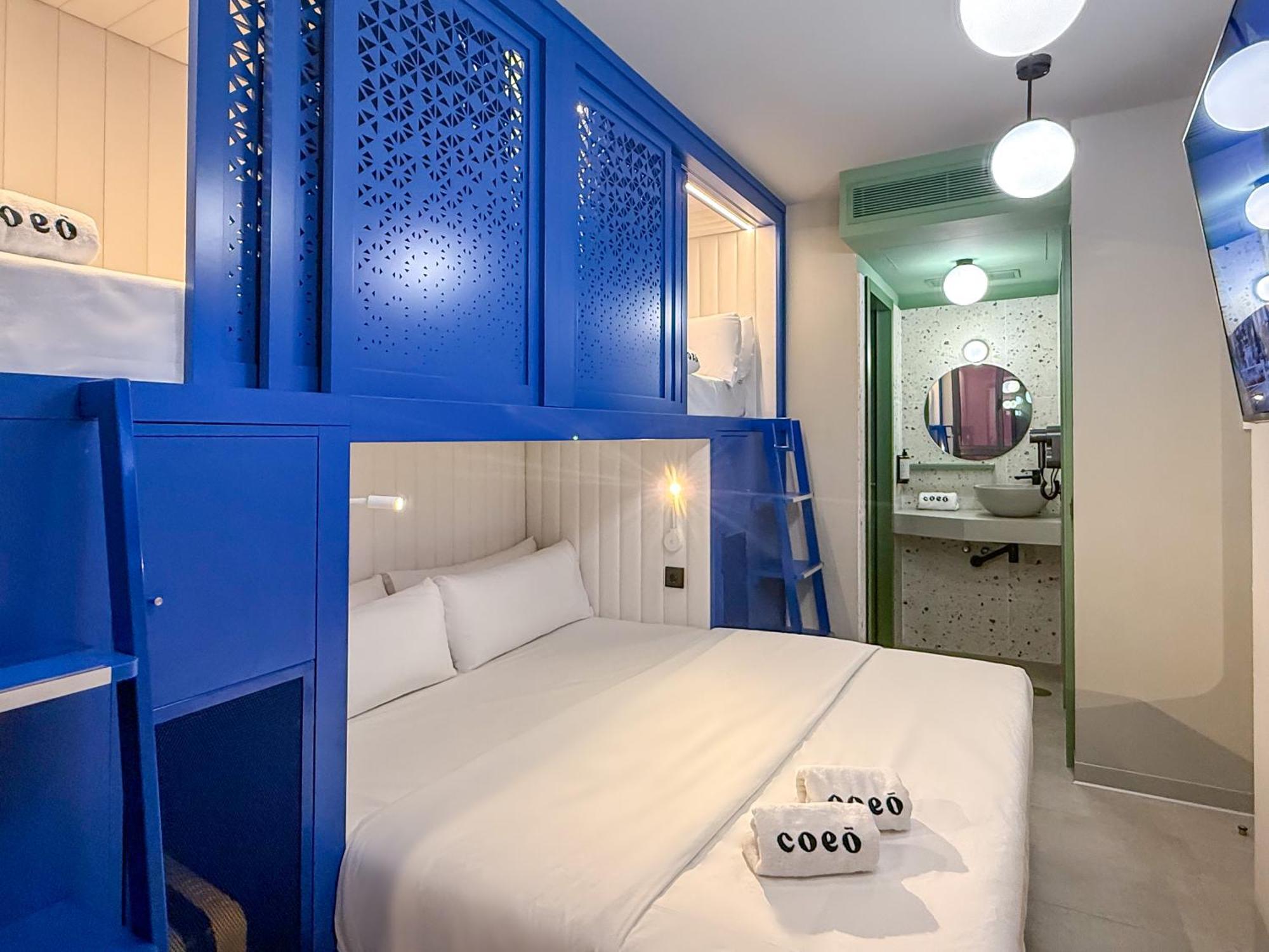Coeo Hernan Ruiz Rooftop Pool Hostel Malaga Room photo