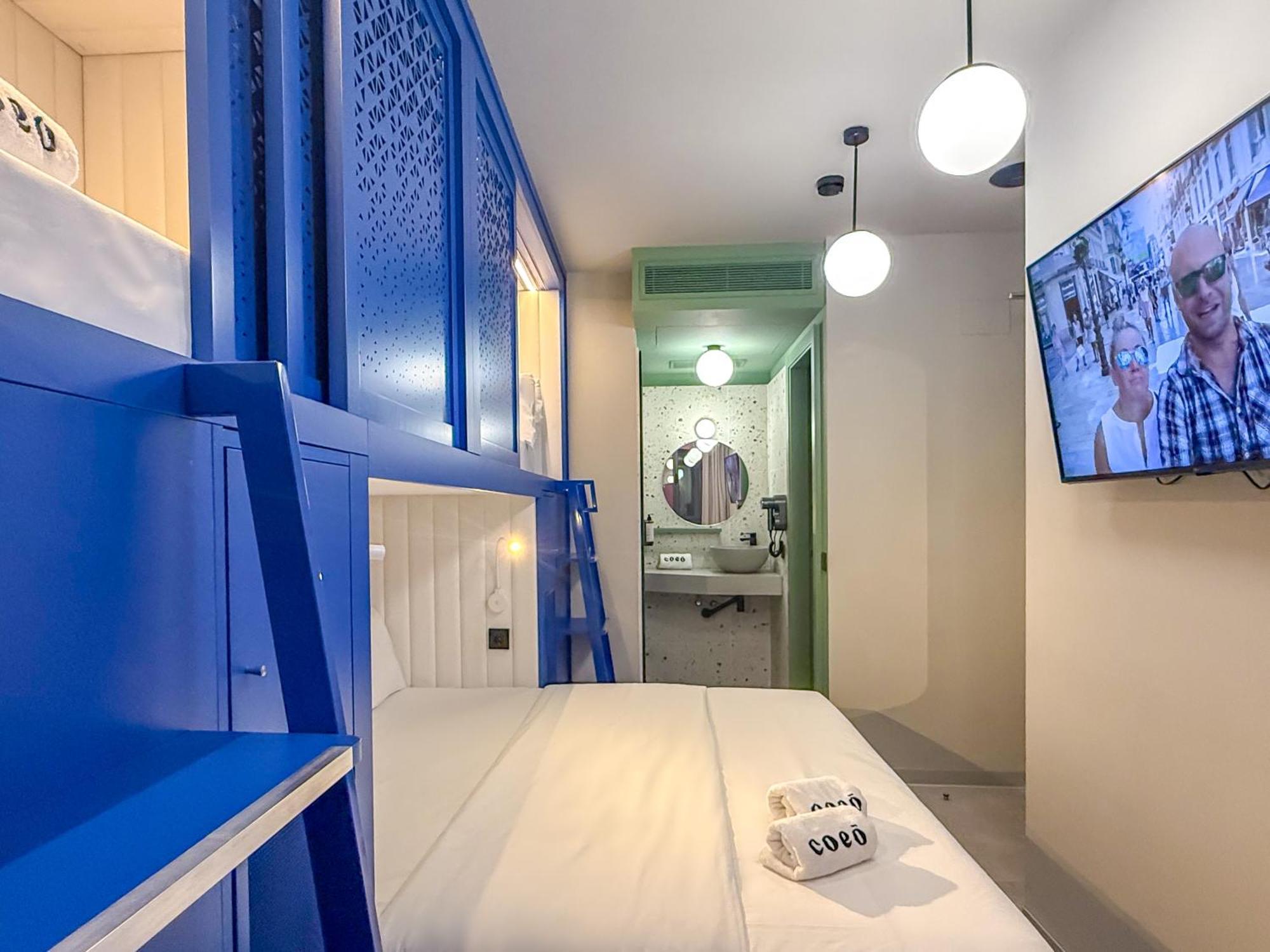 Coeo Hernan Ruiz Rooftop Pool Hostel Malaga Room photo